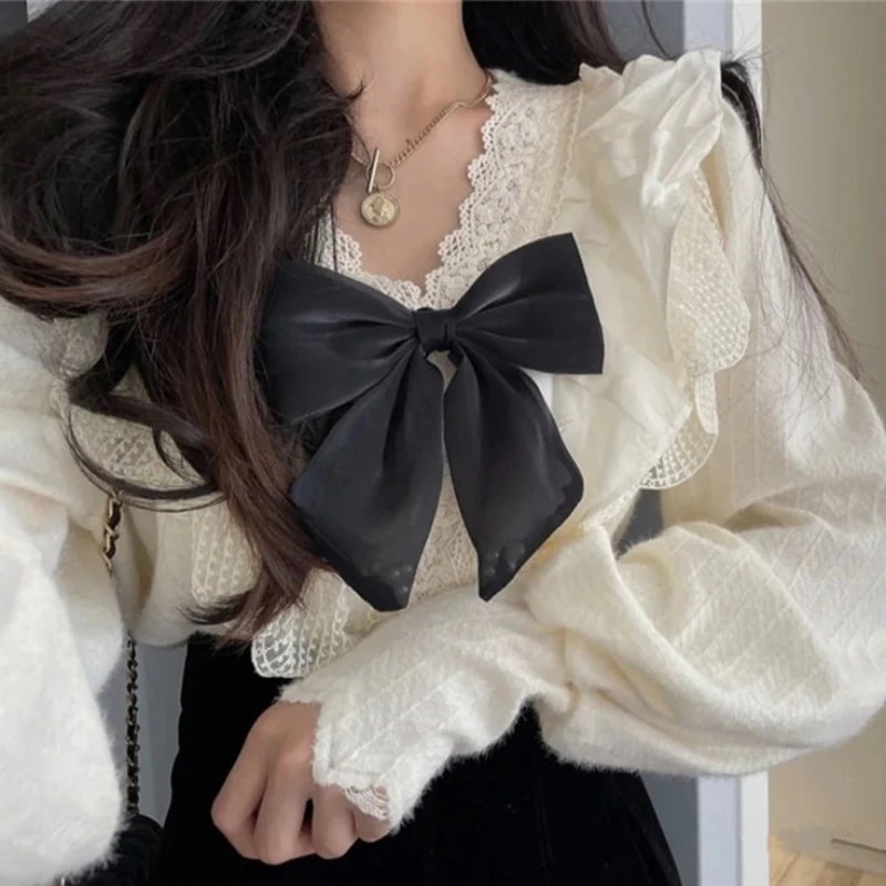 セットアップ ブラウス スカート ミニ レディース 長袖 萌袖 Vネック 襟付き 起毛 リボン レース フリル ハイウエスト ツーピース お出かけ デート 白 黒 モノトーン フリーサイズ S M L 6,125円