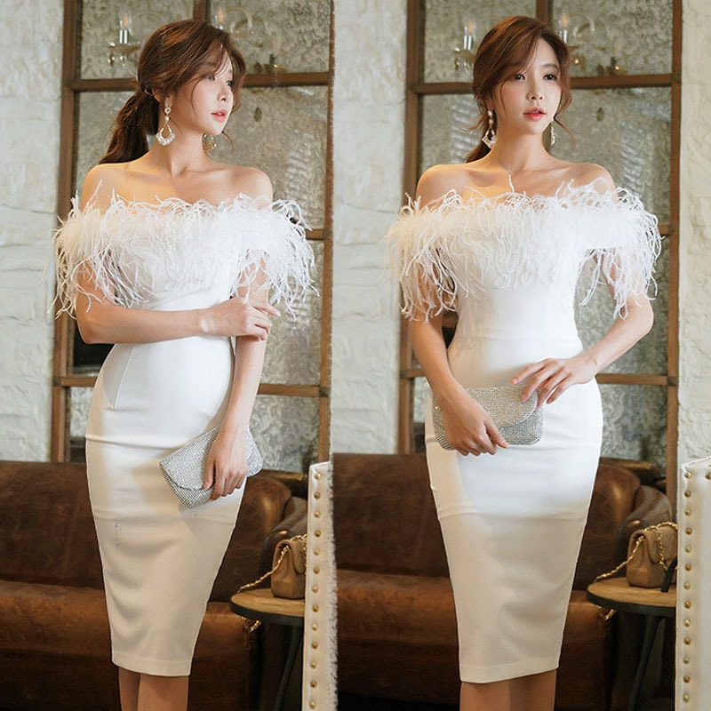 ワンピース レディース ベアトップワンピース デコルテ 肩出し ノースリーブワンピース ブラック 黒 ホワイト 白 モノトーン 膝丈 ミドル丈 パーティ 結婚式 二次会 華やか フェイクファー 脚長