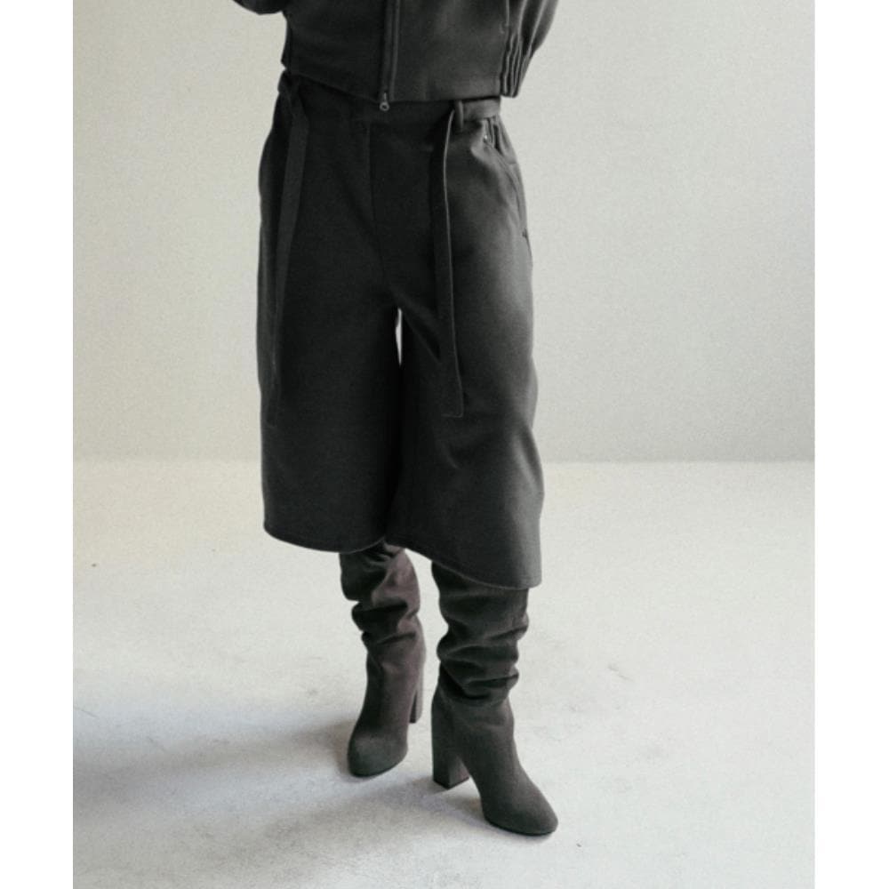 BADBLOOD Beyond Cash Soft Bermuda Pants Charcoal w-srt24