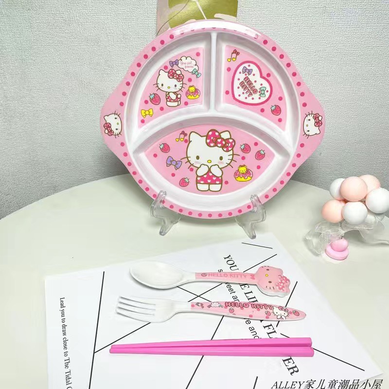 日*1様 ハローキティ　食器　キッチン用品等 5799351032.jpg