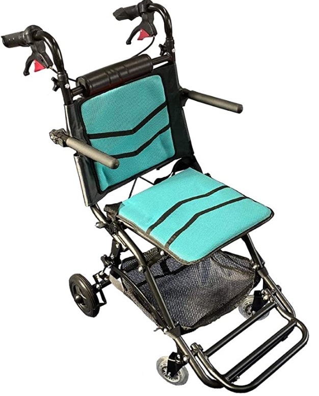 [世界最小コンパクト]　折りたたみ可能　車椅子　介護用　（グリーン）