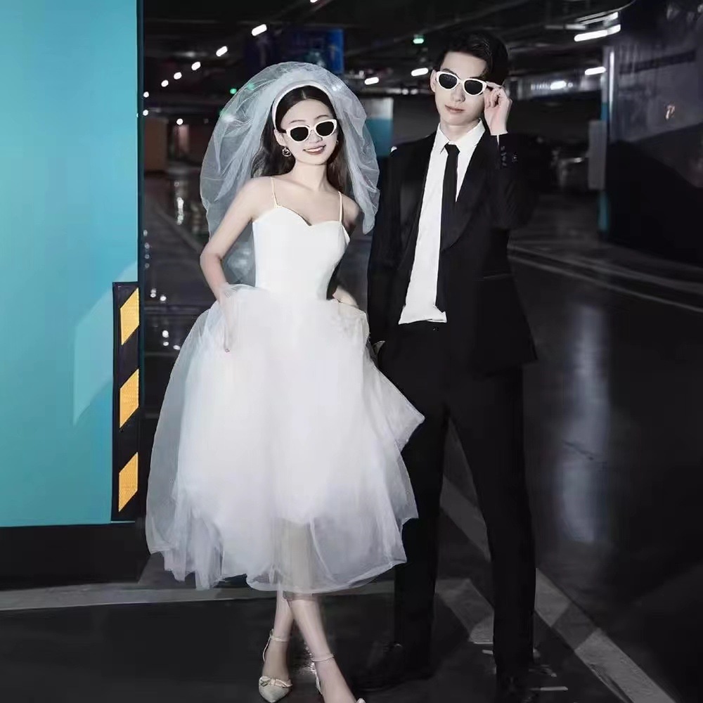 サスペンションウェディングドレスレトロな花嫁の結婚式の婚約ドレス毎日の小さな人は証明書登録を取得します小さな白いスカート 5,363円