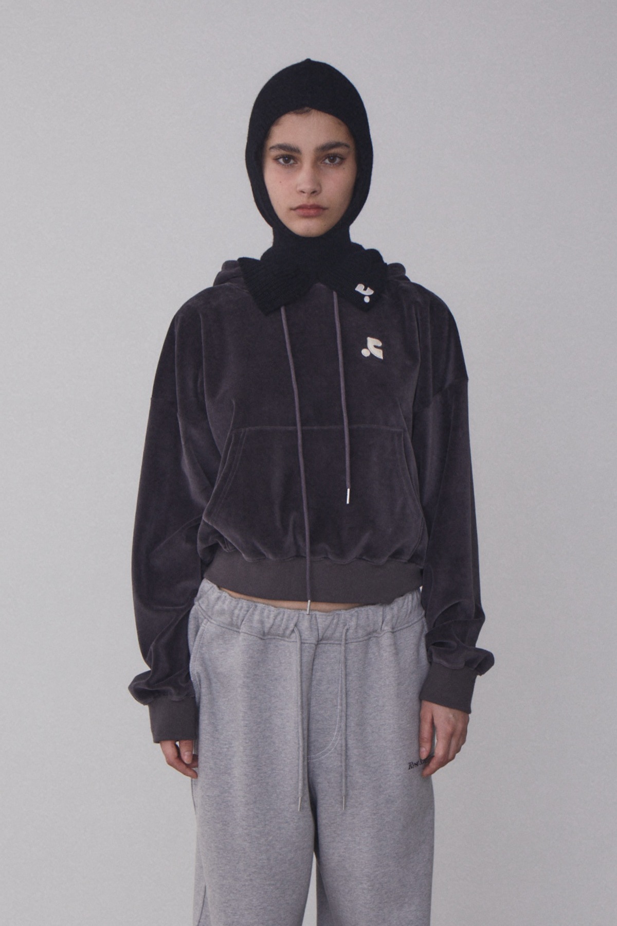 【REST & RECREATION】 RR VELVET CROPPED HOODIE : 3COLOR