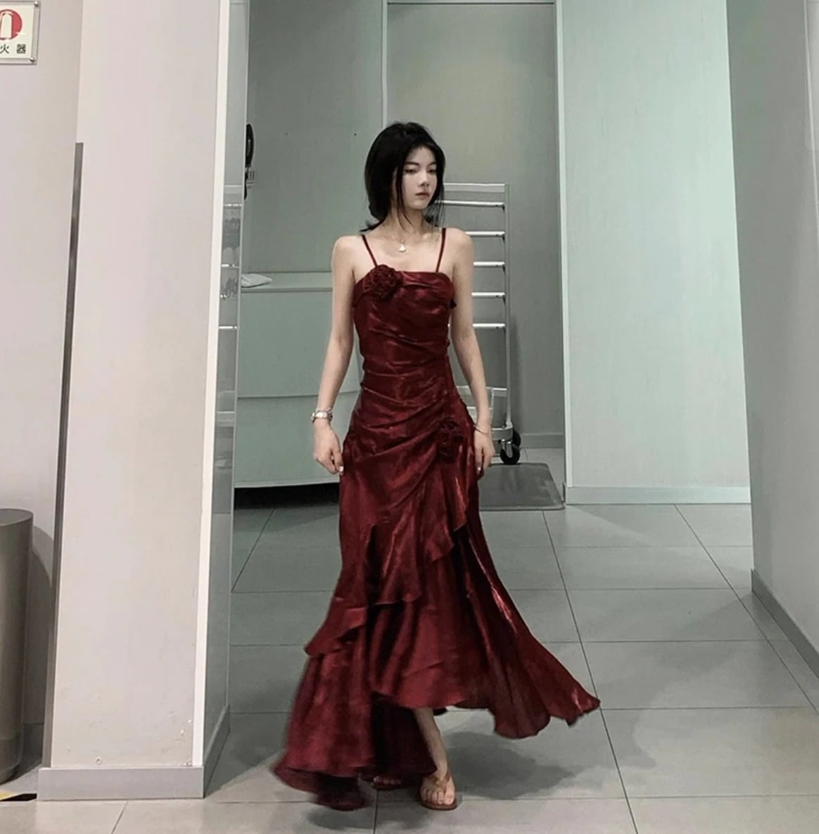 レッドマーメイドイブニングドレス婚約披露宴フィッシュテールサスペンダードレスドレス