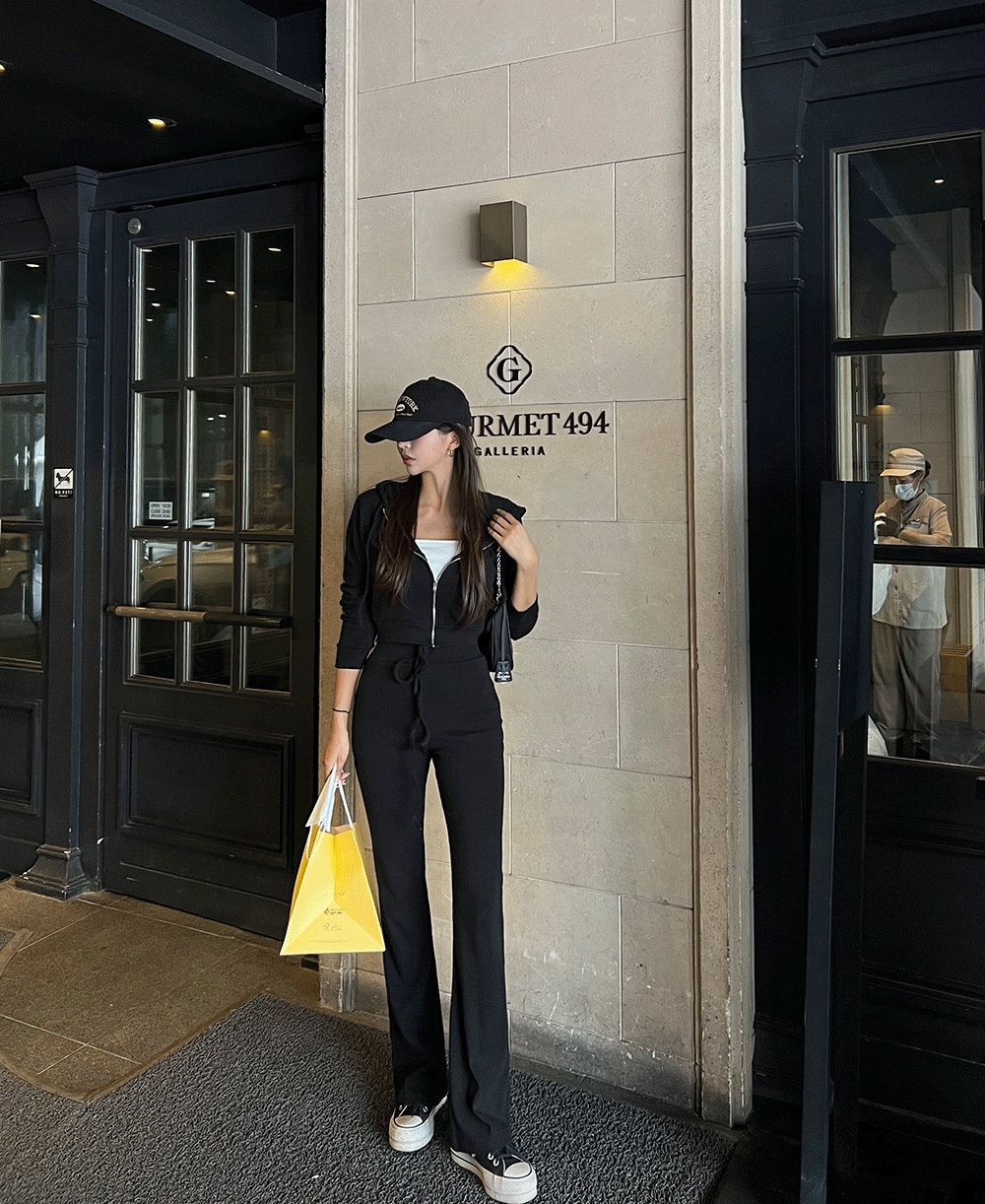 (フィットヤクザ/コーラ瓶ライン/セクシークアンクおすすめ) デイリーもちもちクロップドフードパーカージップアップツカットパンツセット(3color) 4,536円