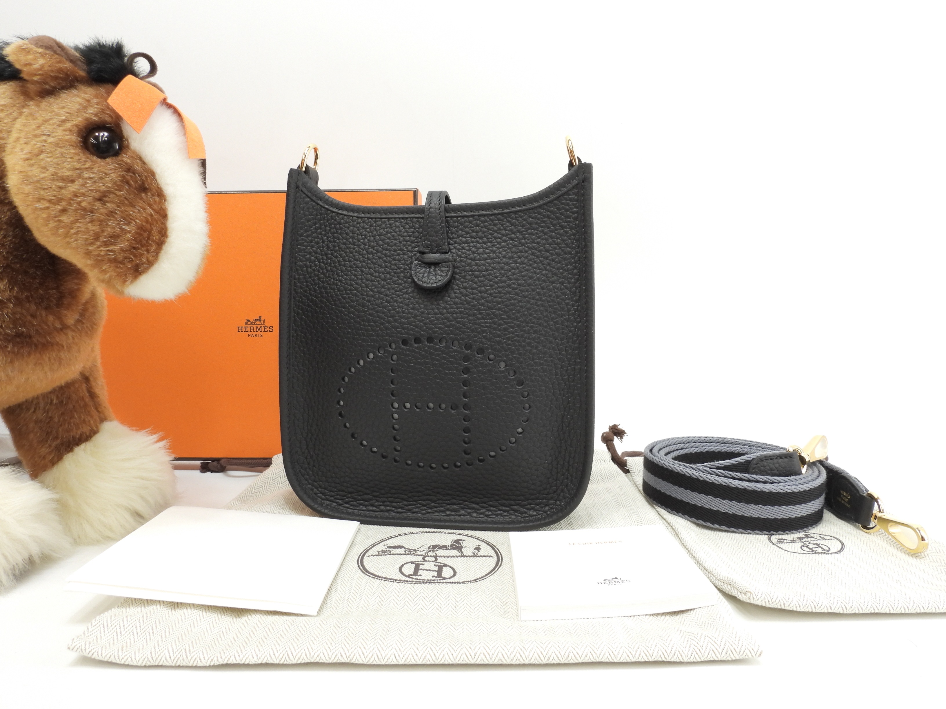 エヴリンTPM トリヨンクレマンス 黒灰 ポシェットバッグ ゴールド金具 新品@W