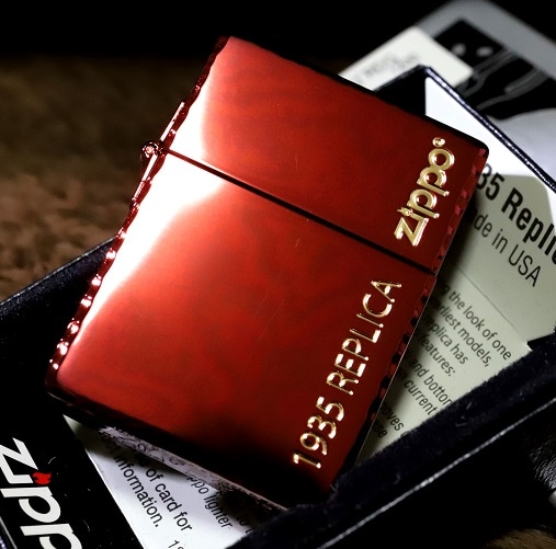 【ZIPPO】1935 復刻レプリカ シンプルロゴ レッド コーナーカット 赤 人気 クラシックで かっこいい ジッポ ライター ブランド プレゼント 大人っぽい 1935RD