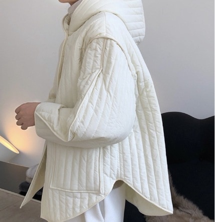 アウター ダウンジャケット ラウンド丈 袖あり 長袖 デザイン ボタン オーバーサイズ ビッグシルエット 美ライン ポケット 前開き 胸ポケット 中綿 フード付き カラバリ かわいい 大人可愛い