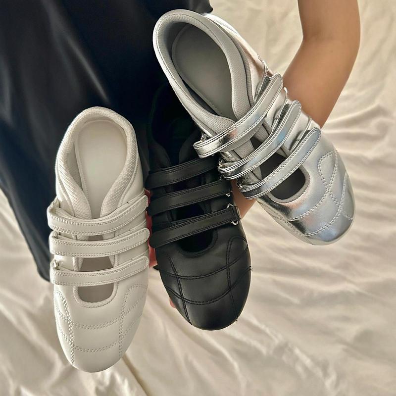 25 トレンド 韓国風 セミスクエアトゥフラット ブラックパンプスシューズコーデ ファッション系 靴 フレンチ レディース きれいめ カジュアルアップ オフィスL