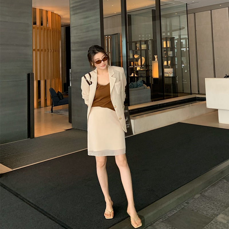 長いxierライトラグジュアリーハイウエストメッシュスカート夏の女性向けの新しいスタイルライト成熟したスタイルのソリッドカラースカート