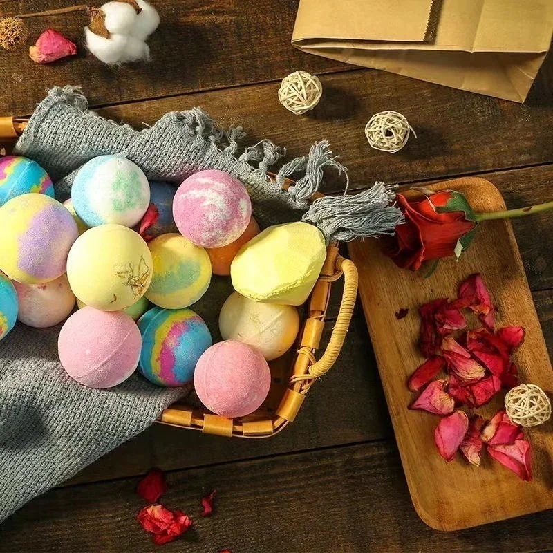 【1つ買うと1つ無料】入浴剤 バスボム ギフト プレゼント用入浴剤 4個6個8個12個セット 炭酸 かわいい 女性 子供母の日 誕生日 贈り物 自宅で温泉