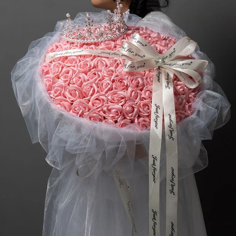 バレンタインデーのガールフレンドの誕生日に贈る99本のバラの花束ロマンチックなギフト石鹸の花永遠の花