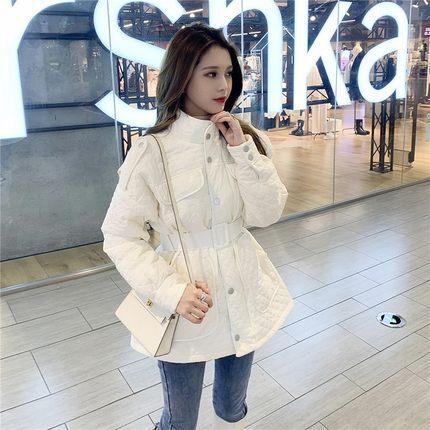 アウター ダウンジャケット ミディアム丈 袖あり 長袖 ハイネック デザイン 美ライン ベルト ウエストマーク ファスナー ポケット 前開き 胸ポケット ミリタリー キルティング かわいい 大人可愛い