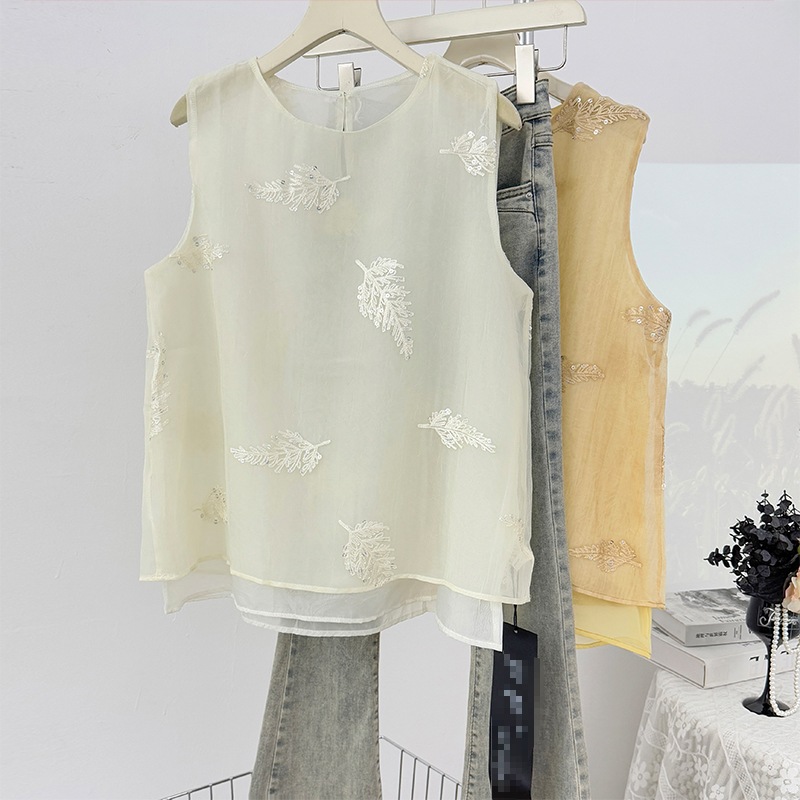 【1点ご購入 で10点プレゼントいたします】新中国風木の葉刺繍丸首ノースリーブベスト女夏2025キラキラスパンコールゆったり減齢トップス
