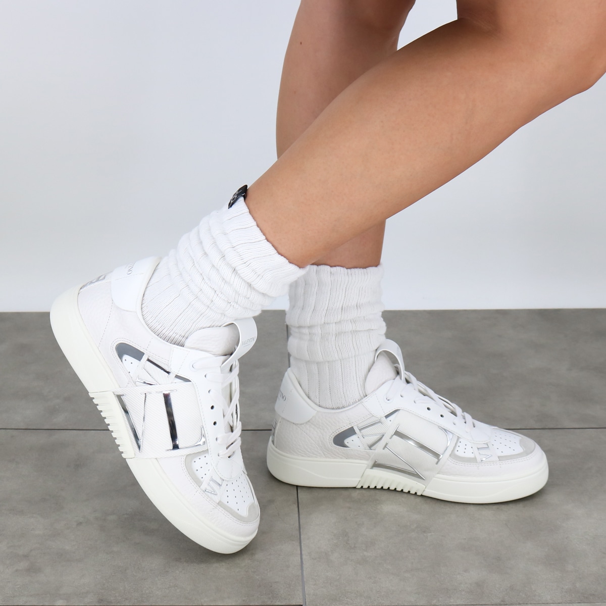 1W2S0V66 KIG 0N8 ロゴレザースニーカー ホワイト 白 レディース