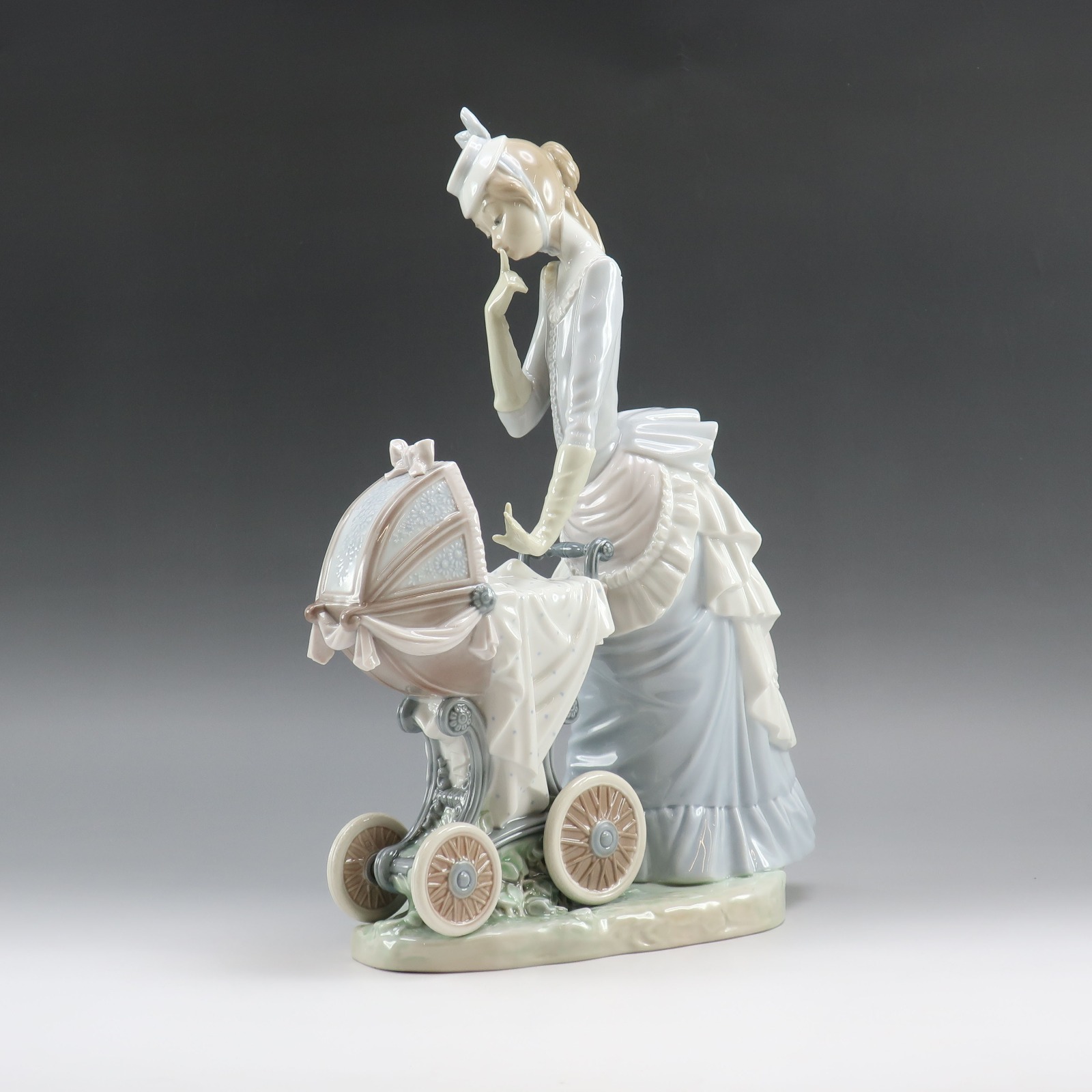 Lladro リヤドロ 乳母車 4938 置物 オブジェ ポーセリン _ 中古品