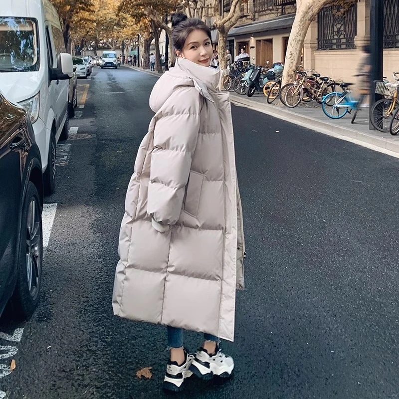中綿ジャケットレディースロング冬2024新しい膝の綿のジャケットを厚く暖かい綿のジャケットジャケット