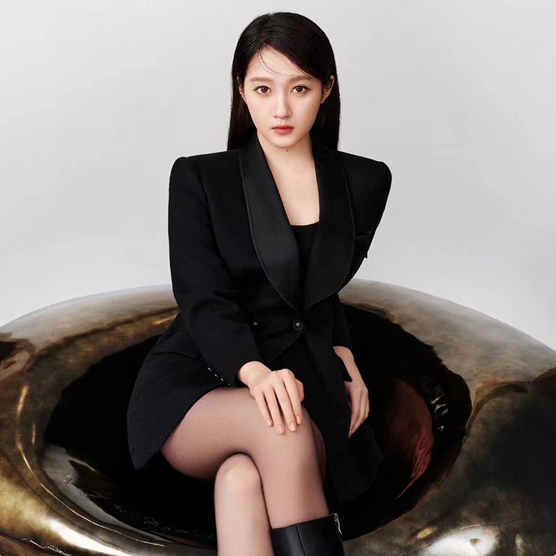 【在庫あり】2024春関暁通の同気質で大人っぽいデザインのサテンラペルスーツドレス