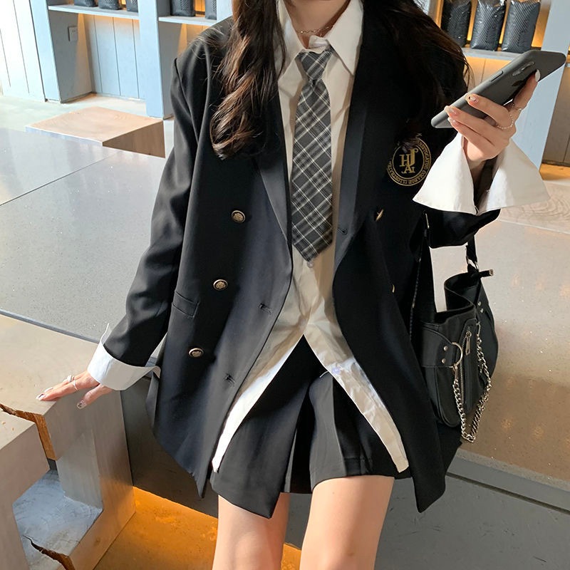 イギリス風のスーツのコート2024春の新型の格子のプリーツのスカートの港風のシャツのミニスカートのフ