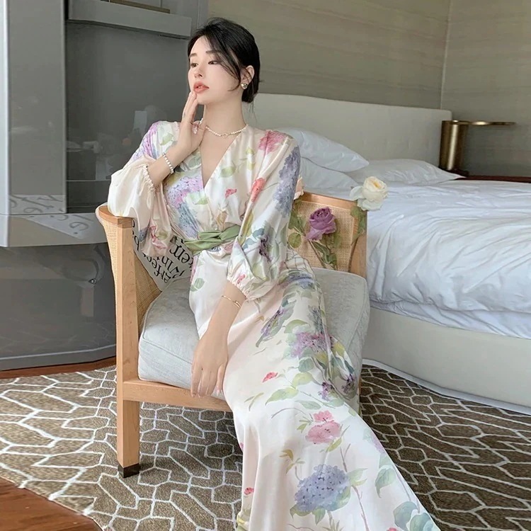 入浴牡丹フレンチウエストプリント気質ドレス長袖vネック春ドレスレディーススーパーホットビーチドレスシーサイド