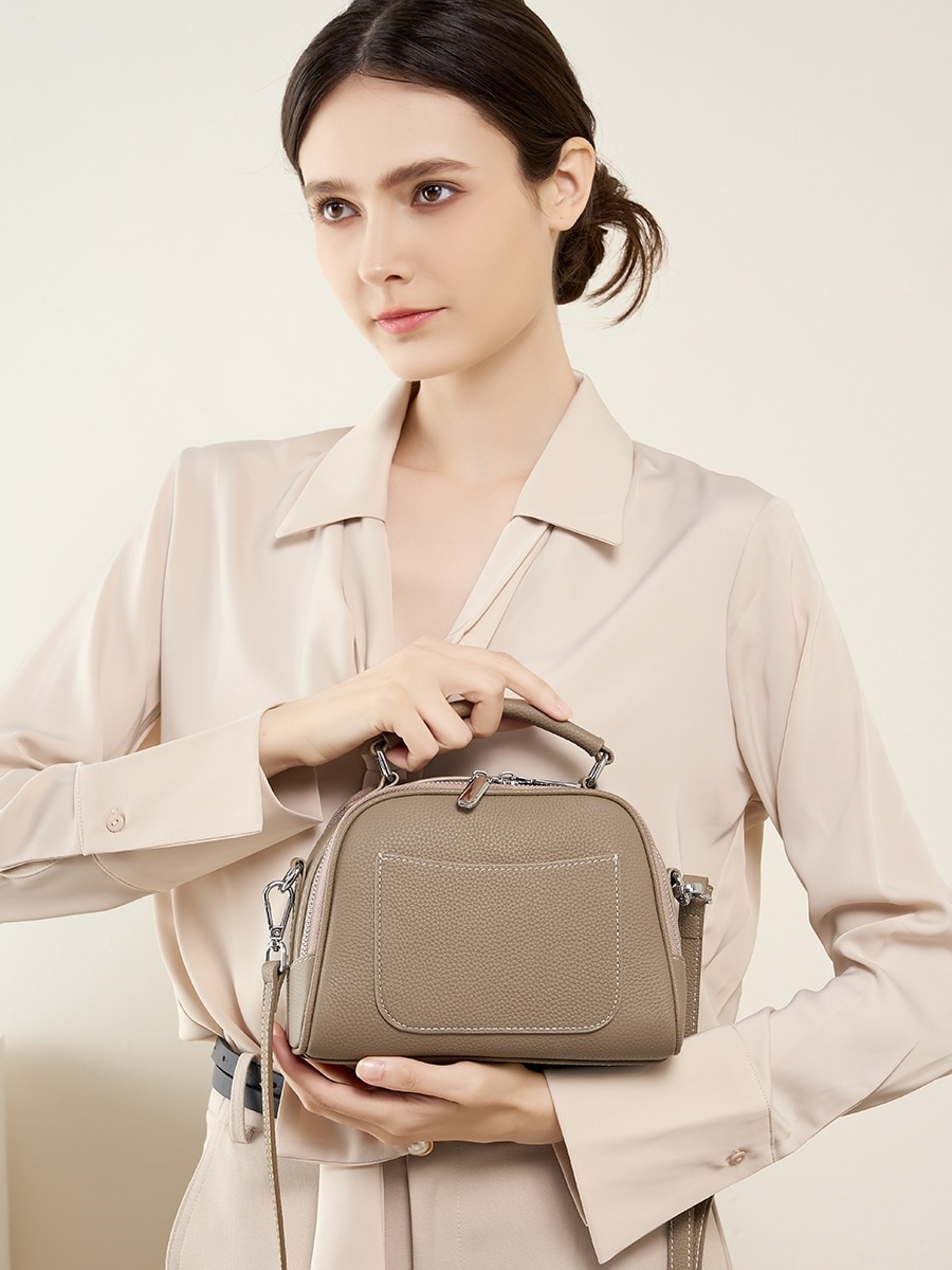 キルティングバッグ本革 新作 大容量 リュック ミニバッグ トートバック 肩掛け 防水 気質 フレンチヴィンテージ ニッチデザイン おしゃれ 百掛け バックパック高級感 質感 気質 ショルダーバッグO