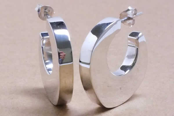 ラージプレーンハーフスタッドピアス 1ペア販売 両耳 大きい シンプル 羊の角風 シルバー925 キャッチ ポスト 本物の銀 プレゼント 男性 女性 装着簡単 20G std00-00013xx