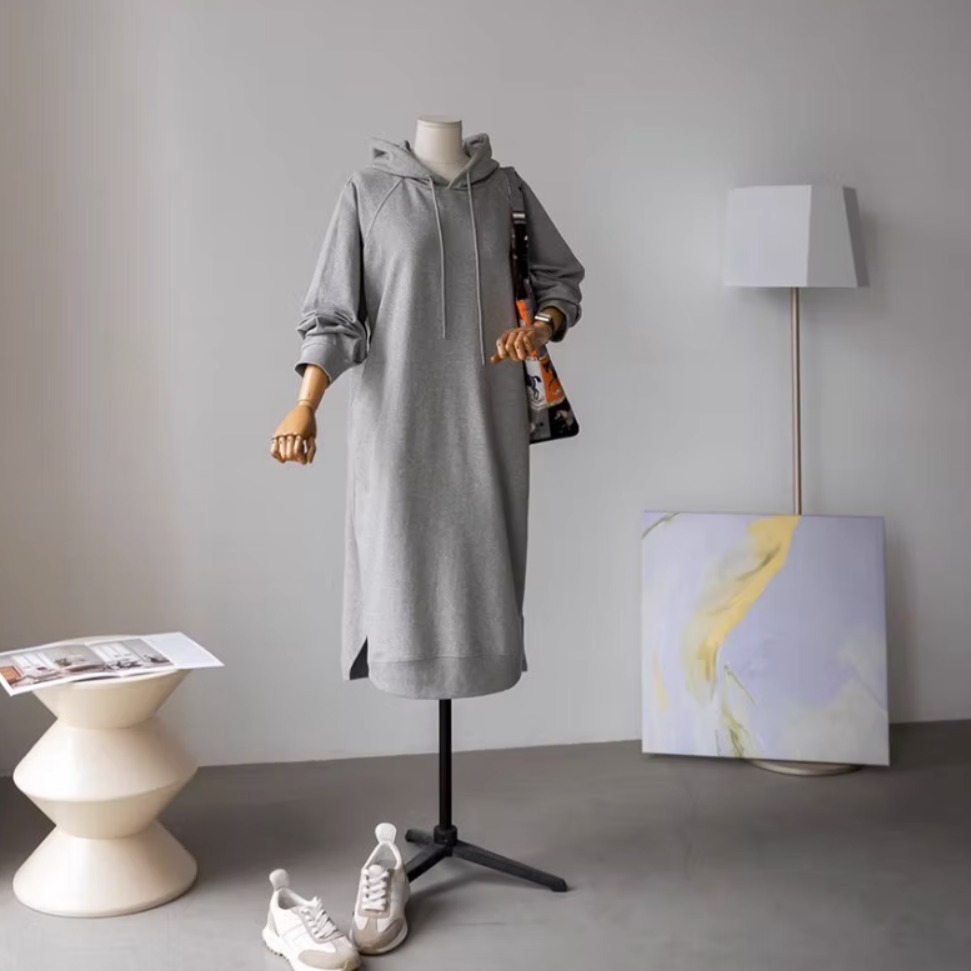 ワンピース 膝下 ミモレ ミモレ丈 ロング ロング丈 袖あり 長袖 ハイネック 襟なし フレア Aライン フード付き かわいい 大人可愛い シンプル おしゃれ お洒落 大人可愛い こなれ感 キュート