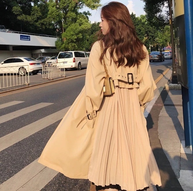 プリーツ トレンチコート アウター コート ジャケット 上着 ロング ロング丈 袖あり 長袖 Vネック 襟付き ベルト ウエストマーク ポケット ハイウエスト 前開き 薄手 かわいい 大人可愛い
