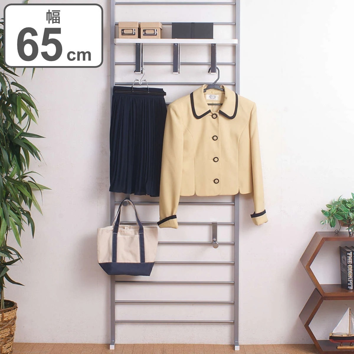 突っ張り ラダーラック 棚付 幅65cm シルバー つっぱり ラック 突っ張りラダーラック 突っ張りラック ウォールラック 壁面収納 日本製 パーテーション 突っ張り収納 伸縮 ラダーシェルフ