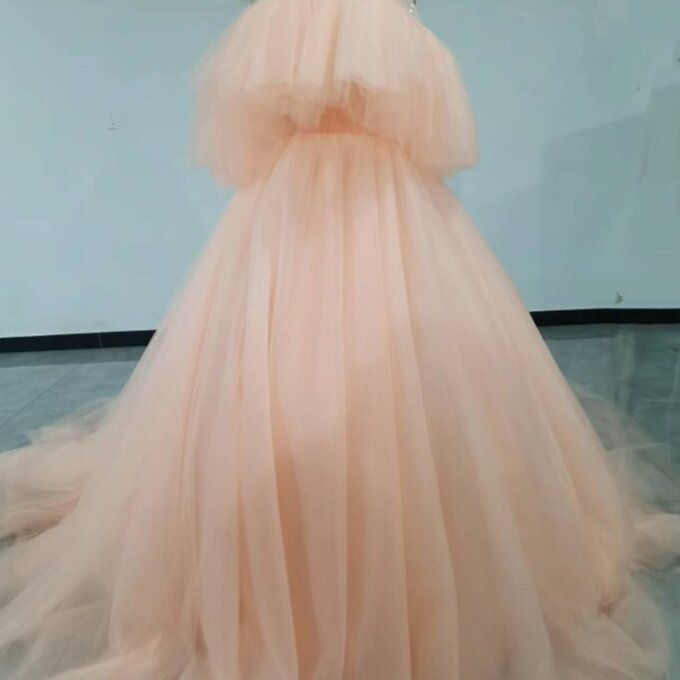 美品！カラードレスオフショルダー 華やかなトレーン/結婚式/披露宴