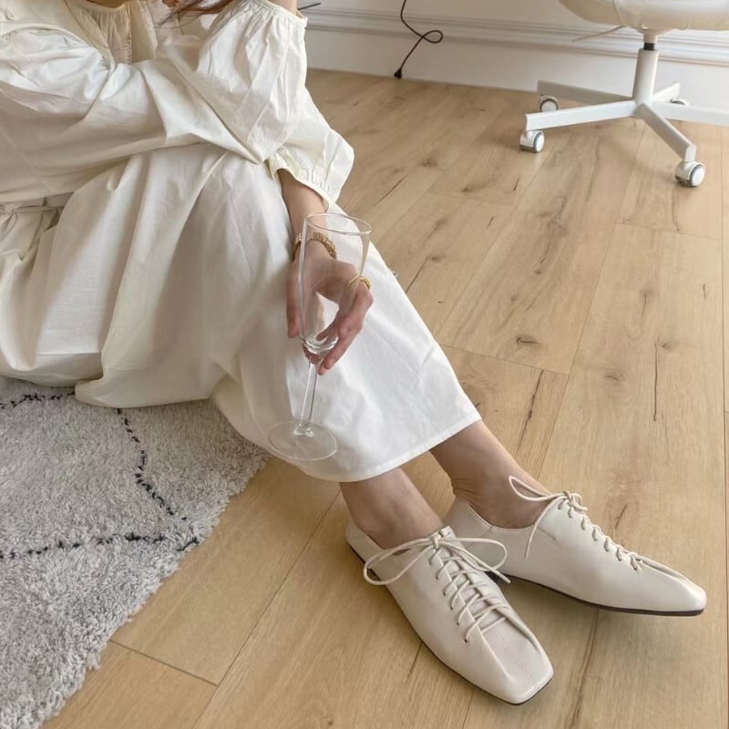 シューズ 靴 レディースシューズ ローヒール フラットヒール スクエアトゥ レースアップ きれいめ シンプル カジュアル 上品 おしゃれ レトロ エレガント 無地 春 夏 秋 冬 オールシーズン ls