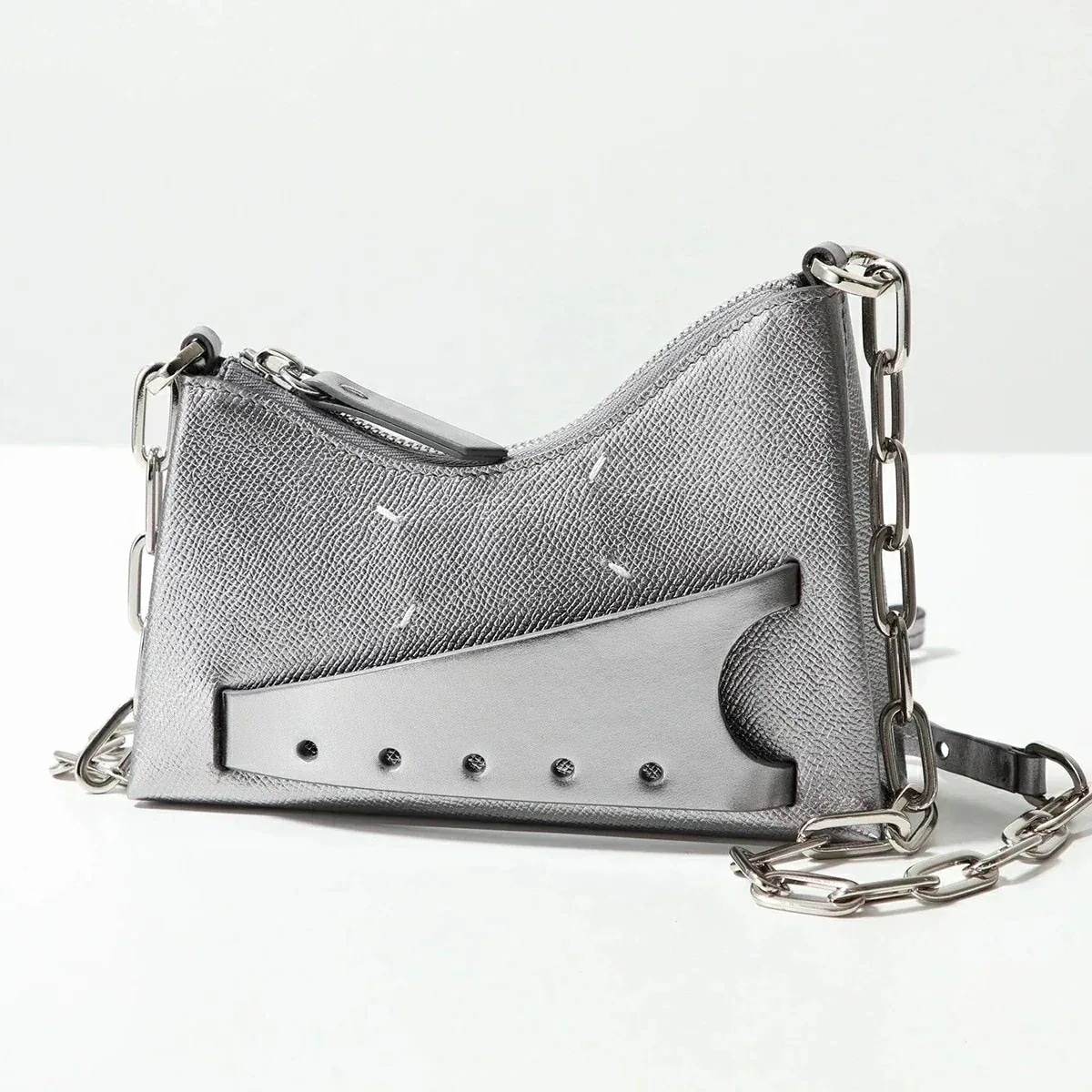 MAISON MARGIELA メゾンマルジェラ ショルダーバッグ Snatched スナッチト SB1WG0055 P7247 レディース メタリックレザー