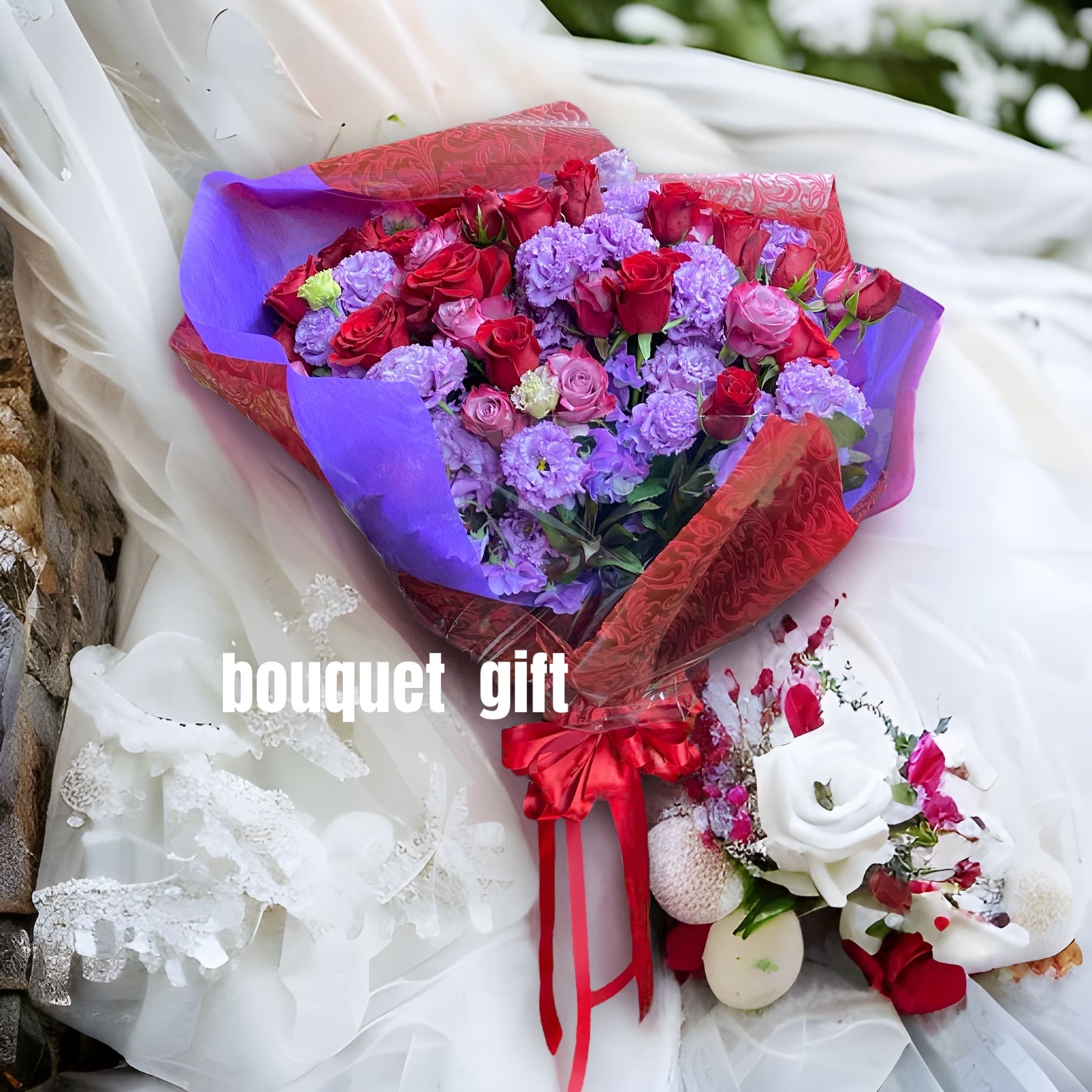 お誕生日パープル系花束R‐19 28,512円