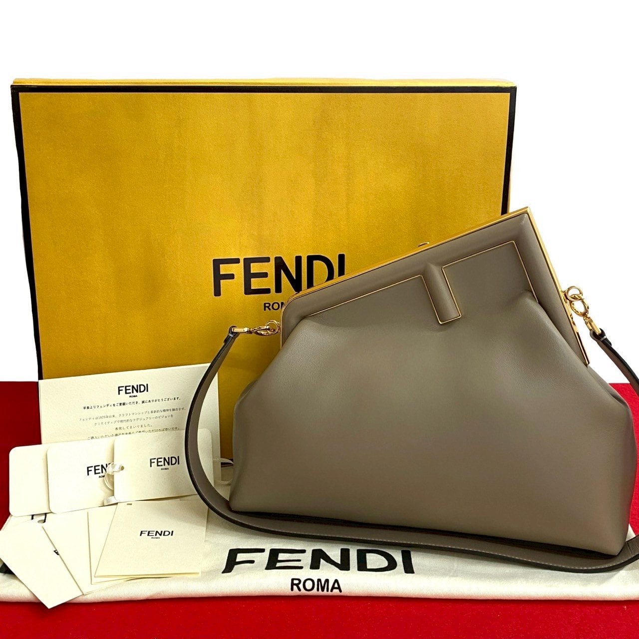 ファースト ミディアム バッグショルダーバッグ レザー ベージュ 1635a 240,300円