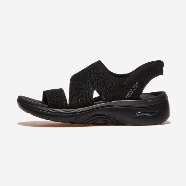 ゴー ウォーク アーチ フィット 2.0 サンダル (スリップ インス) - BBK 140849 261576