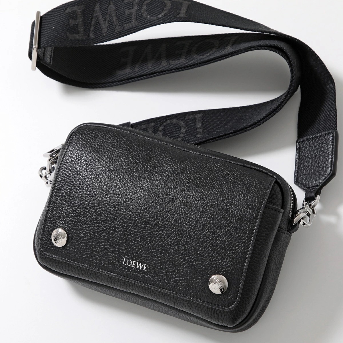 LOEWE ロエベ ショルダーバッグ PEBBLE MESSENGER SMALL ペブル メッセンジャー BANBPCBX01 メンズ レザー アナグラム 鞄 1100/BLACK BANBPCBX