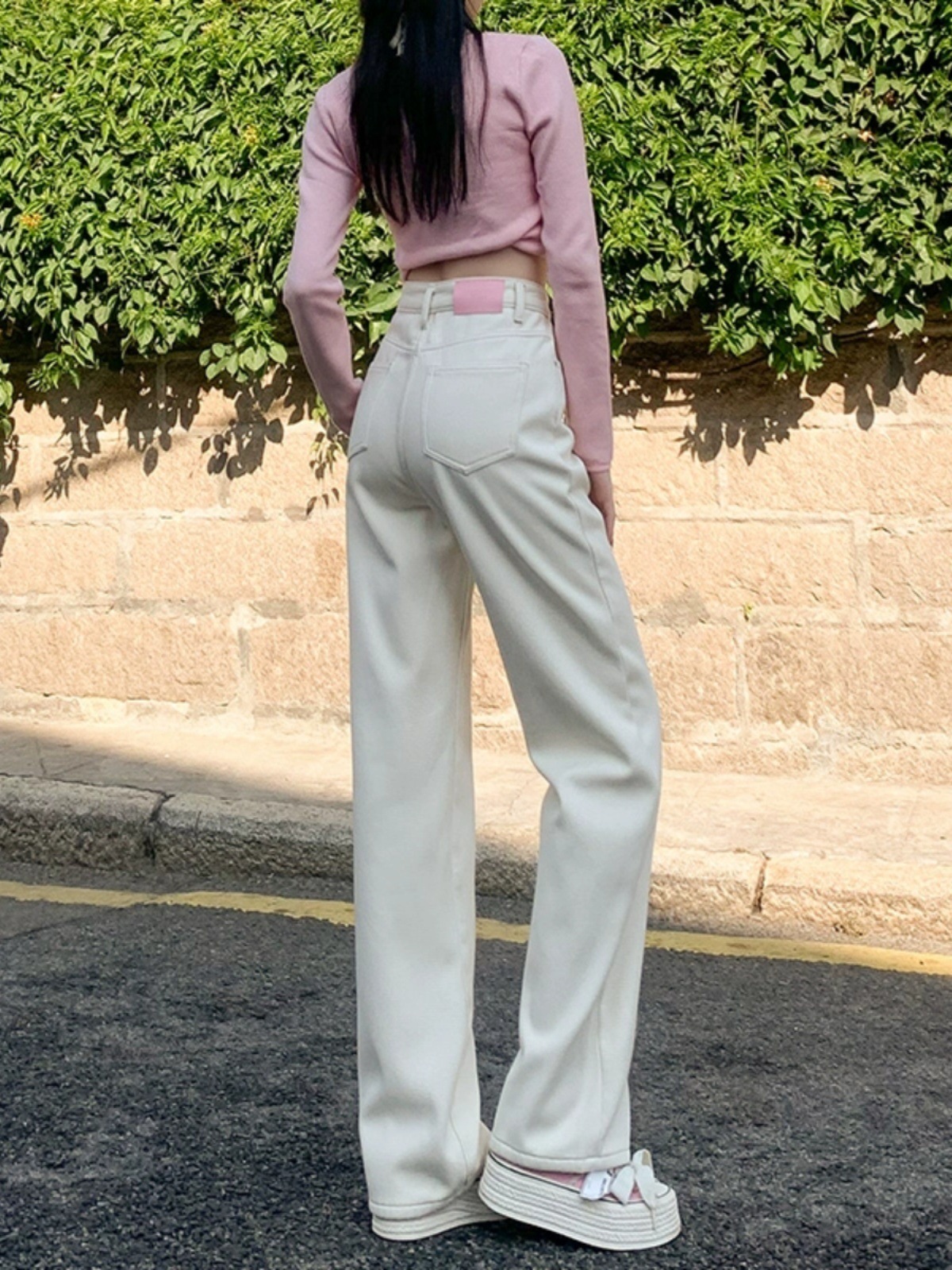 オフホワイト ハイウエスト ナロー ワイドレッグ ジーンズ 女性用 春秋 スリム ストレート パンツ 2024年春