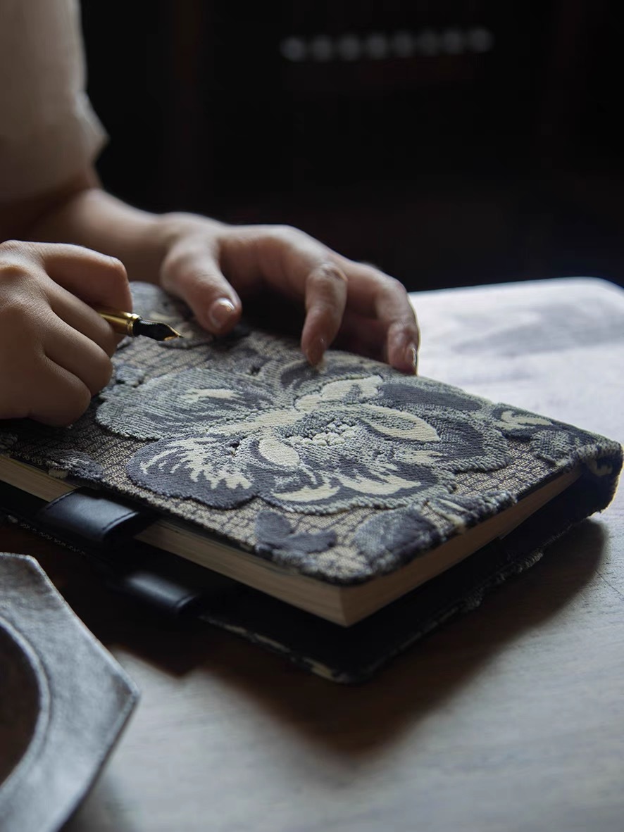 新品 手作り 立体ベルベット牡丹刺繍 A5 手帳ブックカバー 5年用ノート専用カバー