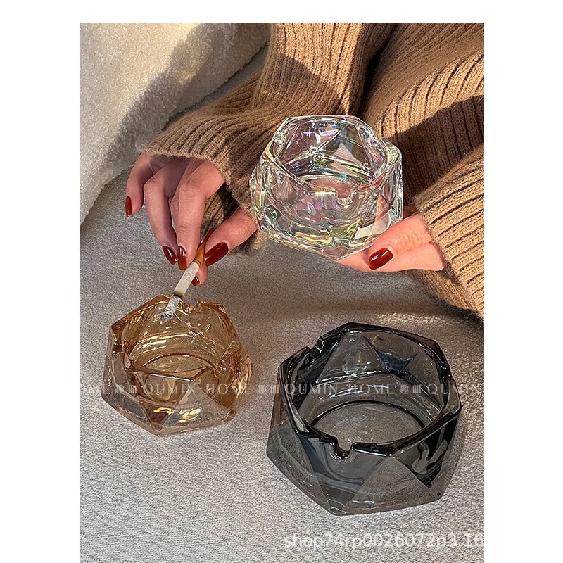 雑貨】UNDEFEATED 灰皿 アンディーフィーテッド