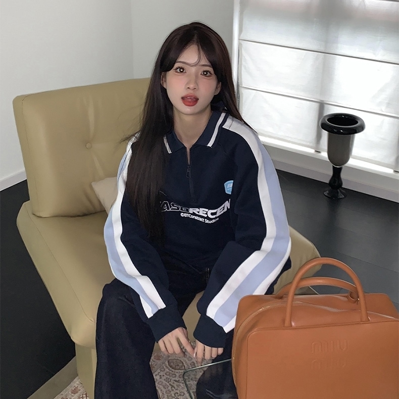 トレーナー スウェット トップス クルーネック 襟付き レタリング ロゴ ドロップショルダー 長袖 大人可愛い お洒落 こなれ感 普段使い