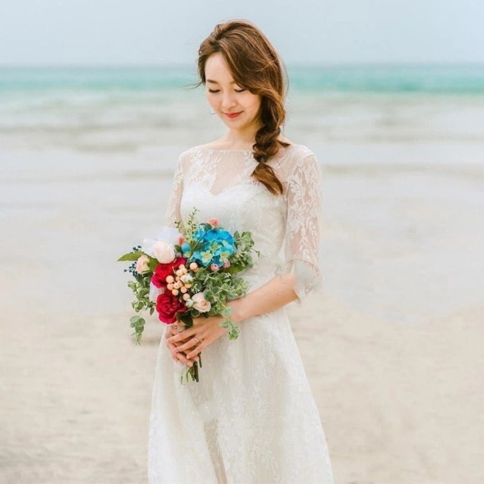 ウェディングドレス パーティードレス ミモレ丈 花嫁ドレス 結婚式 司会者 演奏会用ドレス 着痩せ きれいめ お呼ばれ 編み上げ プリンセスドレス 上品 ワンピ | [ wpart ]袖あり ミモレ丈 花嫁ドレス ドレス パーティードレ