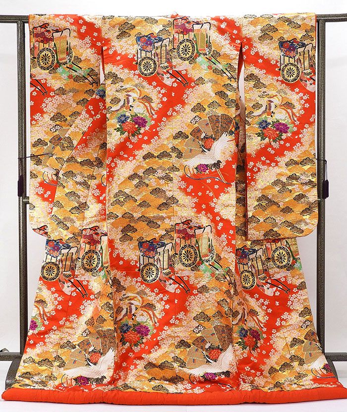 色打掛 正絹 四季花御所車模様 打掛 花嫁衣裳 婚礼 リサイクル 中古 ブライダル ウエディング 着物 e3157着物