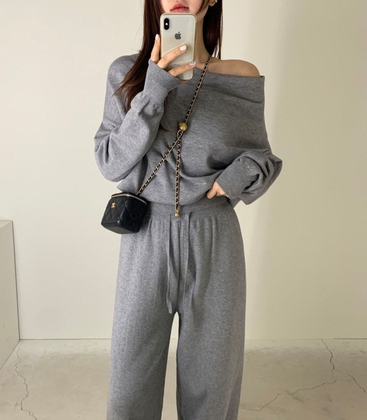 セットアップ トップス ニット長袖 ワンショルダー ロングパンツ ワイド ストレート ゆったり 秋 白 黒 おしゃれ かわいい 韓国ファッション レディース お出かけ