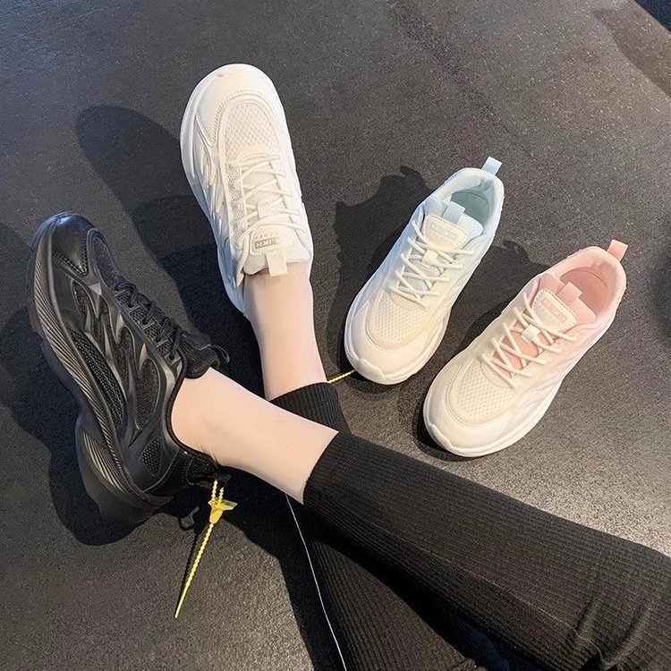 メッシュ面滑り止め通気性ランニングシューズ女性用秋の新型軽量ソフト底クッション快適スニーカー 7,449円