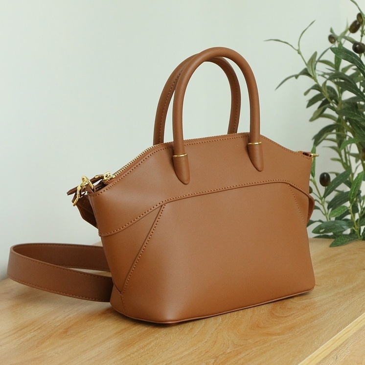 バッグ かばん 鞄 レディースバッグ ハンドバッグ ショルダーバッグ 通勤バッグ ファスナー ポケット 革 大容量 便利 かわいい 大人可愛い きれいめ シンプル カジュアル 大人 上品 おしゃれ