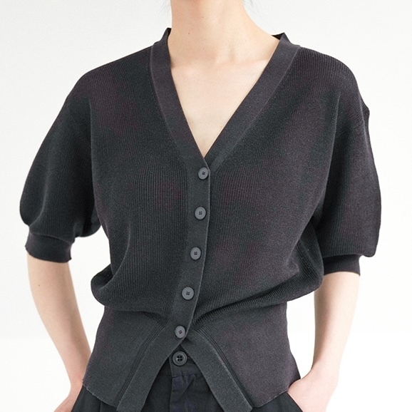 レディース トップス カーディガン 5分袖 ボリューム袖 パフスリーブ Vネック ボタンダウン フェミニン 前開き きれいめ シンプル 上品 かっこいい マニッシュ 無地 春 夏 秋 授業参観