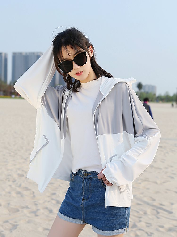 女性の日焼け止め衣類長袖ミドル丈のゆったりとした超薄2020年夏の新作アイスシルク抗UV日焼け止め衣類通気性