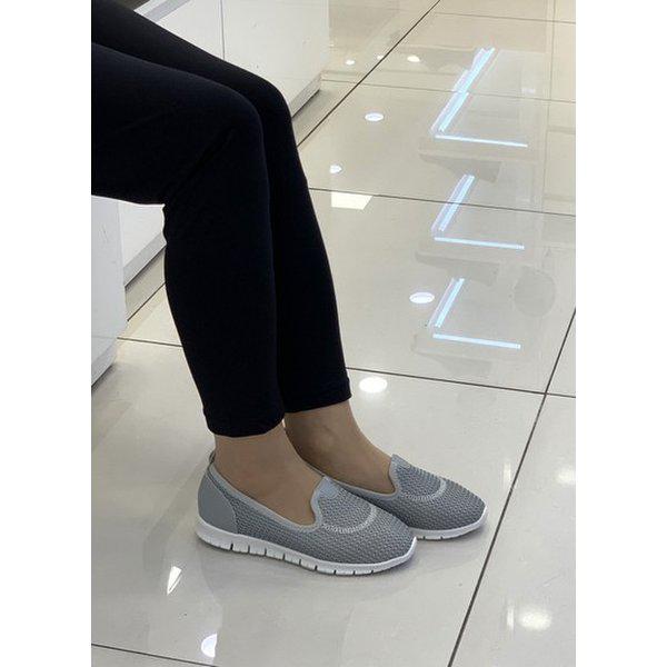 女性用水の中でも履きやすい夏用メッシュスリッポンFM468