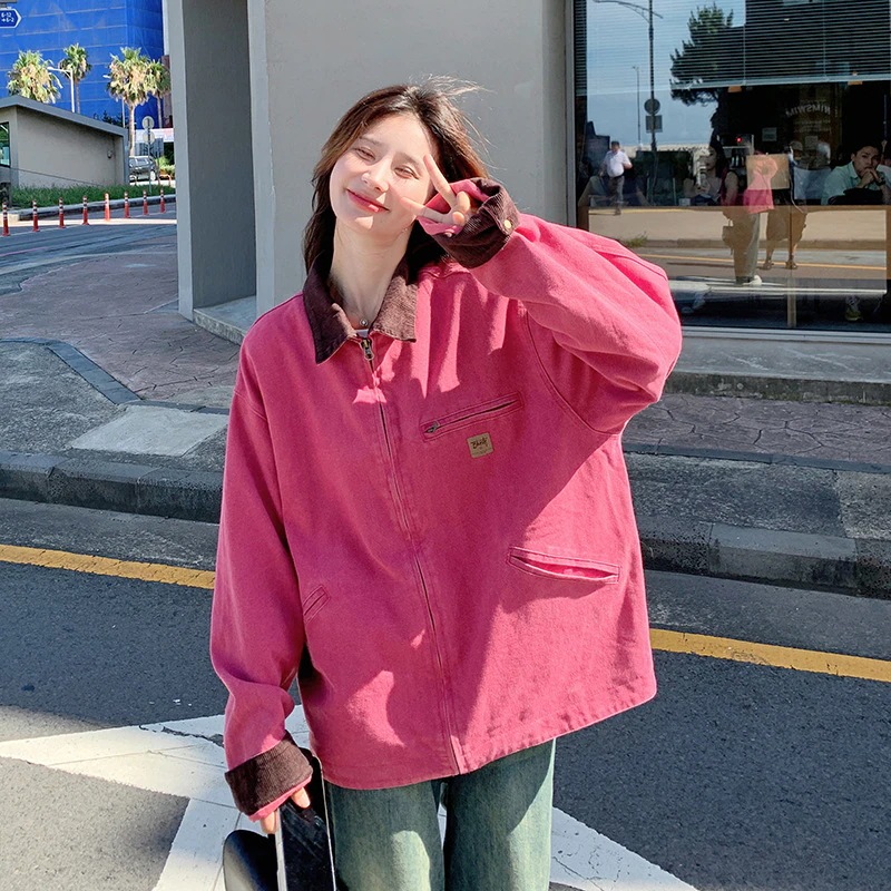 ファッショナブルなファッショナブルな色の衝突ラペルスプライシングデニムジャケット2024新しい怠惰な風レトロ緩いジャケット