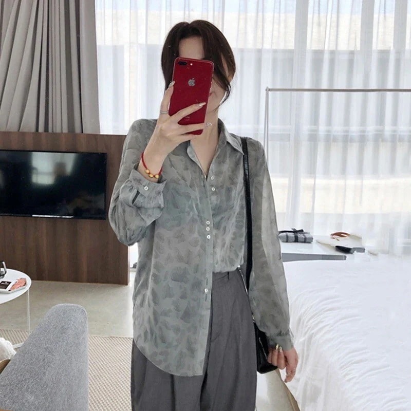 2024作焼け止めコート薄のアウターストールにキャミソールスカートブラウスシフォンカーディガン焼け止百掛け着痩せTシャツカットソー30%までに制限